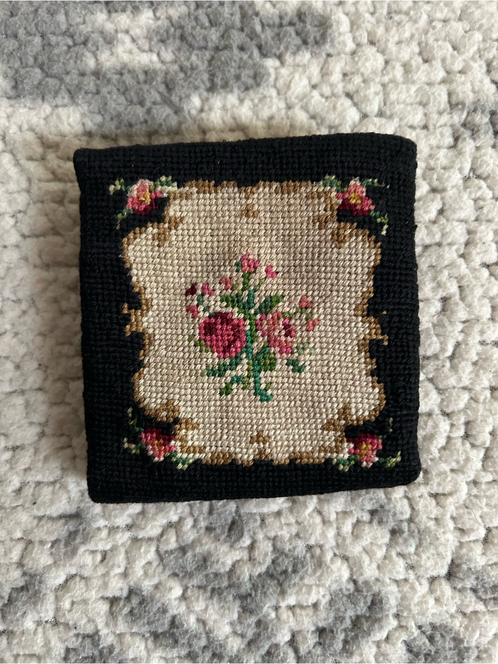 Embroidered wallet